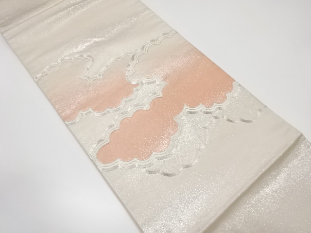 のり散らしに雲模様刺繍袋帯